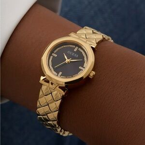 NEW WITHOUT TAGS: GUESS Gold & Black Women's Watch